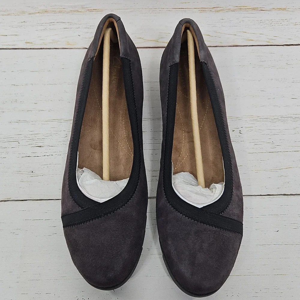 Clarks Artisan Daelyn Hill Size 10W Purple Gray Suede Slip On Wedge Shoes